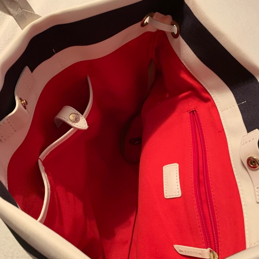 Dooney & Bourke Tote - Picture 4 of 4